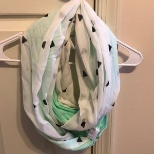 Like NEW Infinity Scarf